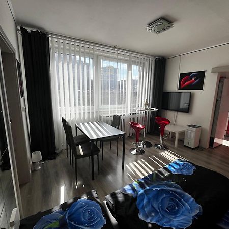 Monfas Apartment Barrandov Praga Exterior foto